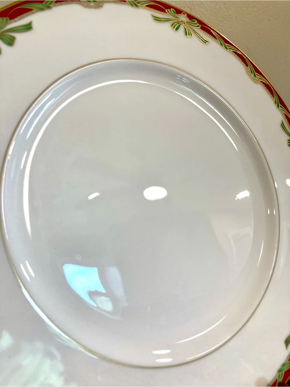4 Dinner Plates Waterford Fine China Holiday Ribbons Christmas Plates